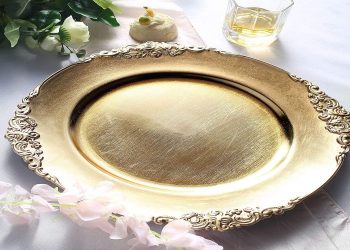 What Are Charger Plates?