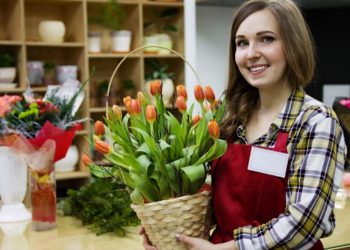 Why You Should Choose Flower Bouquet Delivery in Singapore