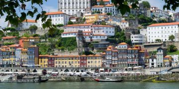 How Non-EU Citizens Can Qualify for a Residency Permit in Portugal