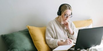 How to Build a Writing Career as a Student