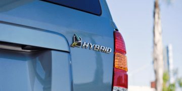 THINGS TO CONSIDER WHEN SHOPPING FOR A USED HYBRID CAR