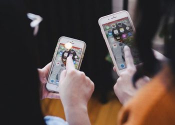 The 6 Best Screen Sharing Apps For Android and iPhone