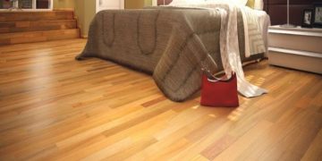What are the Advantages of Natural Solid Wood Flooring?