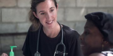 What employees can do to prevent HIPAA compliance violations in 2022