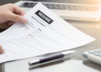 How does word choice affect your resume?