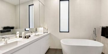 How to Pull Off a Classic White Bathroom Design