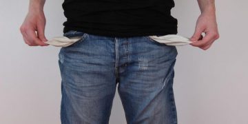 Struggling To Make Ends Meet? Here’s How To Get Some Cash ASAP