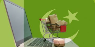 Working Women Continue to Push Online Shopping in Pakistan
