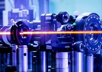 Highlighting Advantages and Drawbacks of utilizingQuantum AI