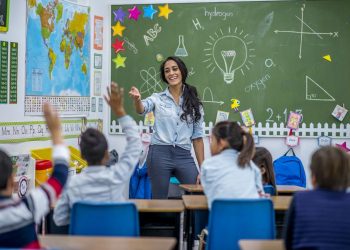 How to Become a Certified Teacher in Arizona?