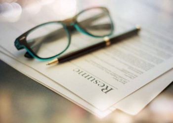 Ten Tips To Create The Best Travel Nurse Resume 