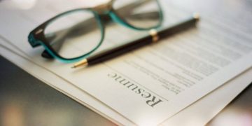 Ten Tips To Create The Best Travel Nurse Resume 