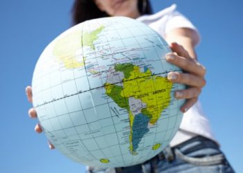 4 Reasons to Live Abroad as a Senior