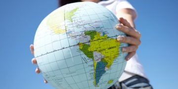4 Reasons to Live Abroad as a Senior