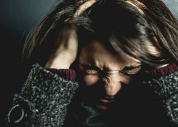 Controlling Emotions When Trading [Beginner’s Guide 2022]