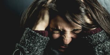 Controlling Emotions When Trading [Beginner’s Guide 2022]