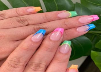 How to Create French Tips Nails Like a Pro