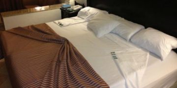 How to Pick the Right Oversized Bed?