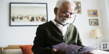 How to arrange home care for an elderly person
