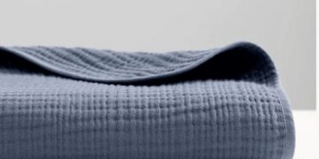 Muslin texture: delicate to the touch and vaporous