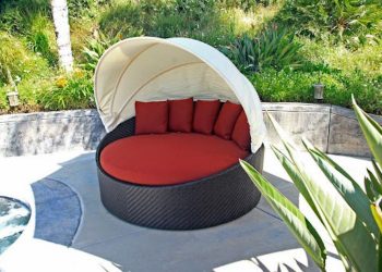 Useful tips on selecting the outdoor daybed with a canopy
