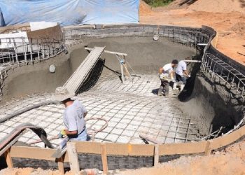 Do You Need to Build a Swimming Pool? Consider Shotcreting Melbourne Services 