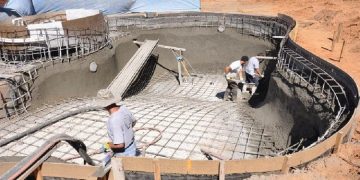 Do You Need to Build a Swimming Pool? Consider Shotcreting Melbourne Services 