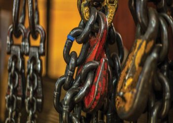 Safe Use Of Lifting Chains and why it is important to store one