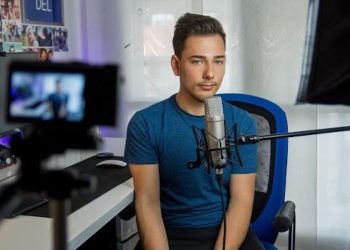 The Best YouTube Video Equipment for Vlogging