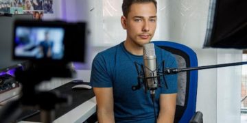 The Best YouTube Video Equipment for Vlogging
