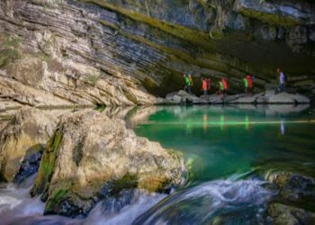 The most majestic caves in Vietnam from North to South
