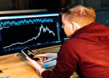 HOW COPY TRADING WORKS IN FOREX?