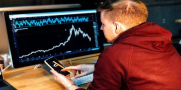 HOW COPY TRADING WORKS IN FOREX?