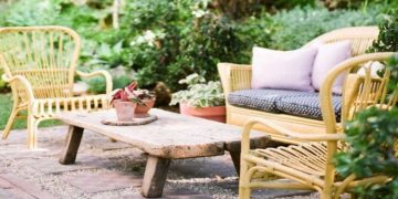 How to Maintain your Garden Furniture to Keep that Glossy Look