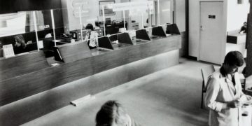 How to Overcome the Customer Service Challenges Faced by a Bank