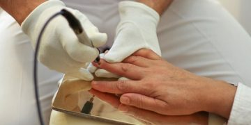 Exploring the Pros & Cons Of A Bioresonance Therapy