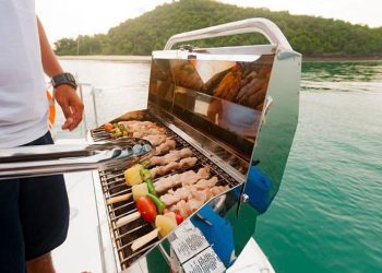 How to Choose the Best Marine Grill for your Boat