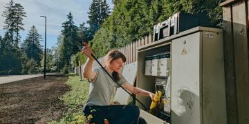 Inspecting Your Home For Risks of Electrical Fires: Here Is How To Do It