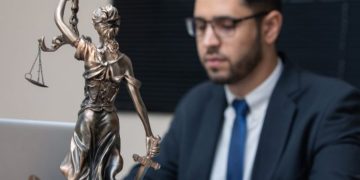 The Challenges in Hiring a Lawyer for a Criminal Case