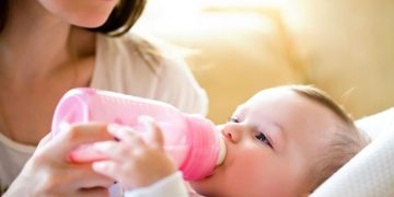 Top tips to help you buy an organic baby formula