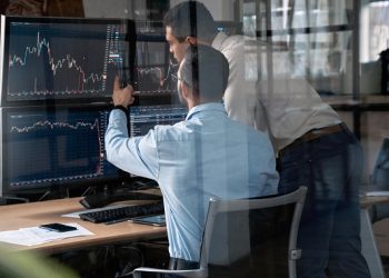 Pursue Financial Analyst as Your Career