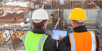 8 Tips for Working With Contractors at Construction Projects