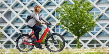 A comparative study between the cycling infrastructure of the Netherlands and Canada 