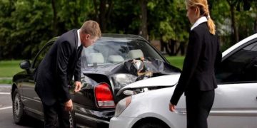 5 Reasons To Hire A Lawyer After Getting In An Auto Accident