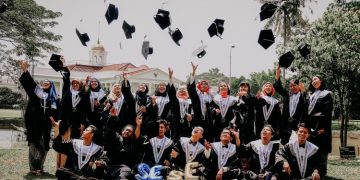 5 ways an MBA can level up your career