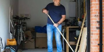 How to Keep Bugs and Pests Out of Your Garage?