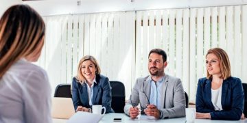 The Many Benefits of Registering with a Sector-Specific Recruitment Agency