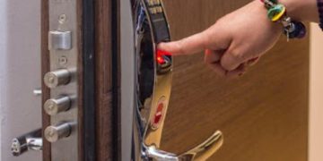 Using RFID door lock access control systems