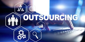 3 Benefits of Outsourcing App Development