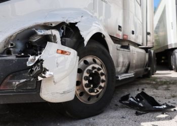 5 Times You Need Legal Assistance from a Truck Accident Attorney